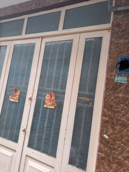 Bán nhà 2 tầng BTCT, vị trí đắc địa, chỉ cách mặt tiền đường Phạm Hùng 20m