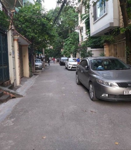 Bán nhà 5 tầng gần Công viên Hòa BÌnh - ngõ thông ô tô tránh