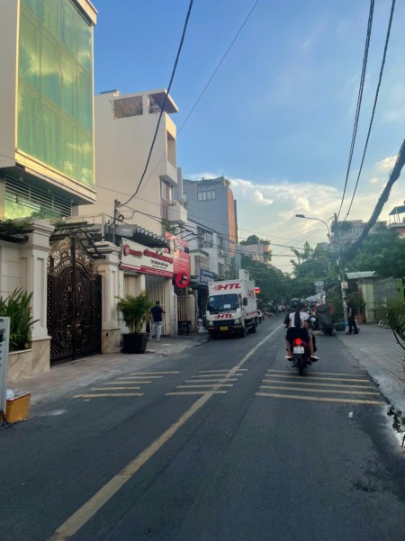 Bán GẤP nhà mặt tiền khu Cư xá Bắc Hải, phường 15, quận 10.- DT: 4 x 25m.