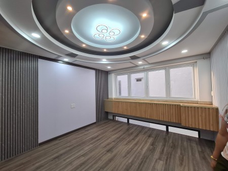Nhà 2 Mặt Tiền, Lê Đức Thọ, 4 tầng 202m², giá 5.9 tỷ