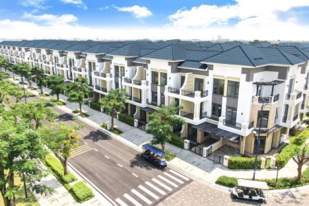 Cần tiền bán lỗ gấp nhà căn gốc 2 mặt tiền đường lớn Verosa Park Khang Điền giá rẻ