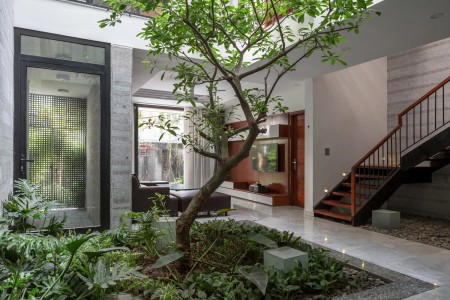 Bán nhà phố Cầu Giấy, mặt tiền cực đẹp, 76m2, 14 tỷ