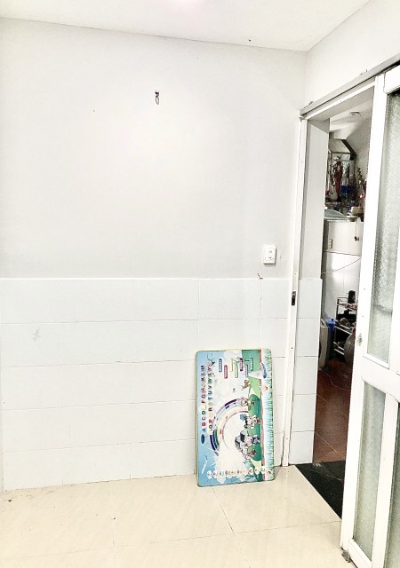 Cho thuê phòng trọ giá rẻ gần chợ Tân Định Quận 1