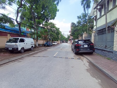 Bán nhà rẻ Long Biên, tái định cư sau khu ĐT Việt Hưng, Vinhome Riverside. LH 0868856228