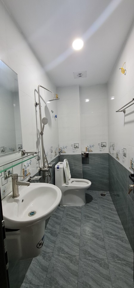 BÁN NHÀ LAI XÁ LÔ GÓC THOÁNG SÁNG, NỘI THẤT LUNG LINH,5 TẦNG CHỈ CÓ 4.05 TỶ.