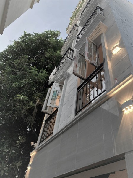 Bán nhà Nguyễn Văn Cừ, thông ra các nhánh phố Ngọc Lâm 3 tỷ