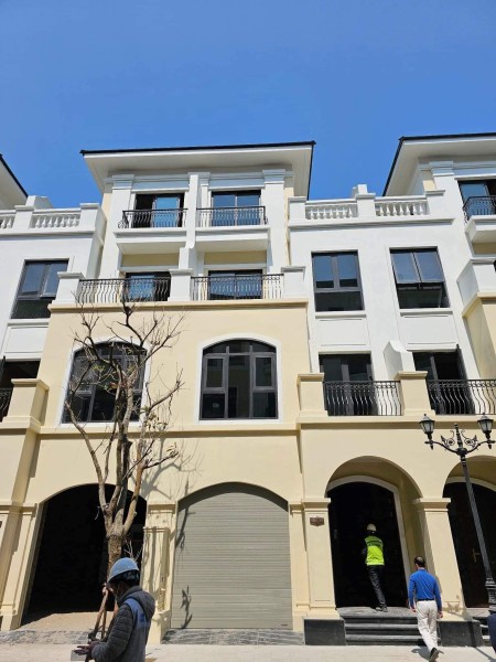 Bán biệt thự LK Chà Là 48m2 tại Vinhomes The Empire. Giá chỉ 4,7x tỷ bao phí