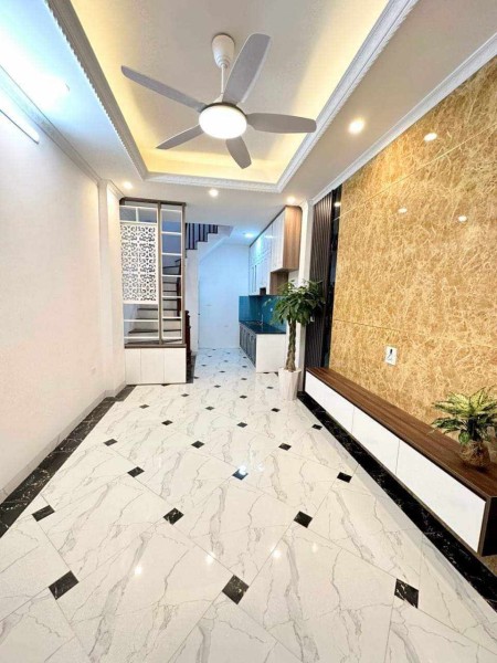 Bán nhà giá chào 2,7 tỷ- Hoàng Văn Thụ – Hoàng Mai 33m2