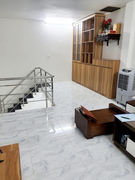 Bán nhà 30m x4 tầng, Đội Cấn, mặt ngõ nông 30m ra mặt phố chỉ nhỉnh 3 tỷ nhỏ bé