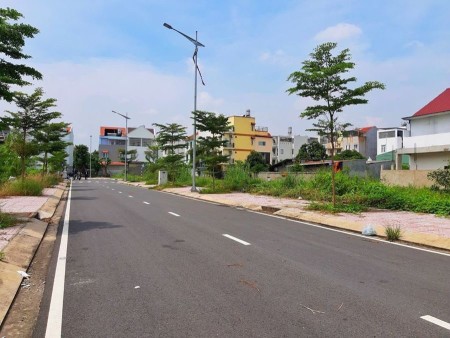 Cần bán gấp đất trên đường số 18,Thủ Đức, 80m2, 2.3 tỷ, gần Giga Mall Thủ Đức, LH:0909241776 (Hân)