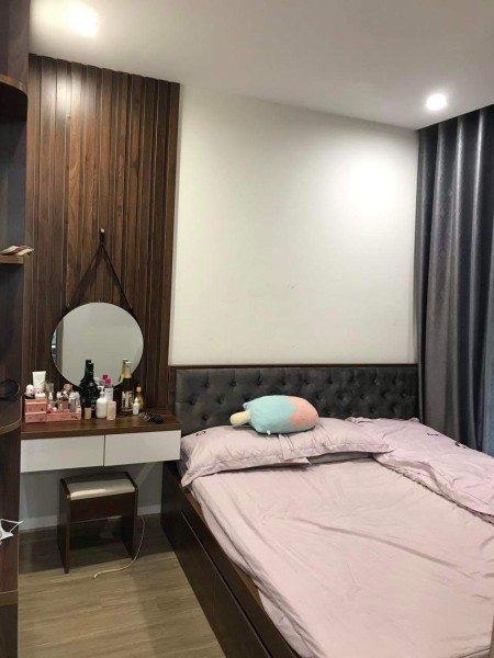 Chính chủ gửi bán gấp căn 2 phòng ngủ + 1+ 2wc ( căn góc) rẻ nhất Vinhomes Gia Lâm