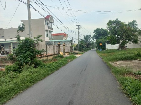 Đất ngợp chính chủ 127m2, 600 triệu, full thổ cư, ngay gần chợ Tân Phú Trung, SHR