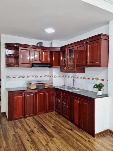 Bán nhà Tây Hồ, cực gần phố, gần Hồ Tây, oto đỗ cách nhà 20m, 30m2, chỉ 3.9 tỷ