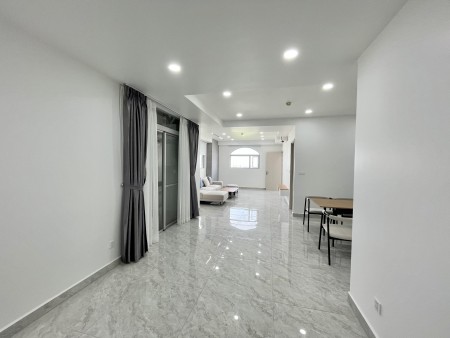 Cho thuê căn hộ Paris Hoàng Kim 82m2: 3PN giá 15 triệu ( bếp, rèm, máy lạnh ), mới 100% - 0909407949