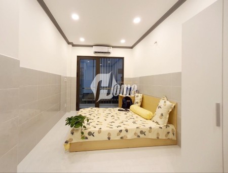 Căn hộ 30m2 full nội thất mới ,view bancon ,free xe ,gần đại học hutech ,bình thạnh