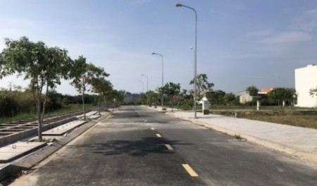 Chính chủ cần bán gấp đất đ.Đào Sư Tích, Nhà Bè, 80m2,1.9 tỷ, Gần UBND xã, LH:0909241776 (Lý Mỹ Hân)