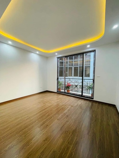 Bán nhà 3,85 tỷ (có thể thương lượng), nhà 5 tầng, diện tích 32m2, Hoàng Đạo Thành - Thanh Xuân.