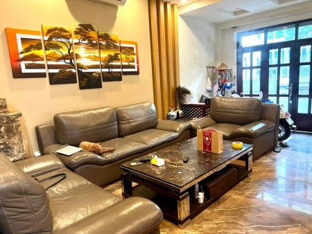 Bán nhà ngõ đẹp nhất phố Hoàng Cầu cạnh hồ Hoàng Cầu