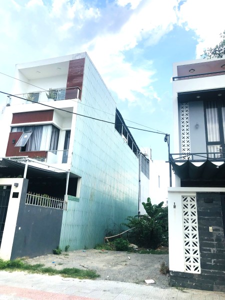 Cho thuê đất Hoà Xuân giá rẻ 2 triệu/ tháng