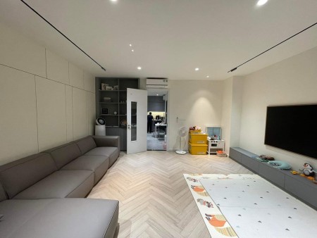 Bán nhà phố Nguyễn Phúc Lai, quận Đống Đa kinh doanh, thang máy 90m2x6T, MT 5,5m 26,9 tỷ