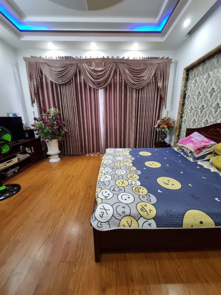 VAY BANK-BÁN GẤP LÊ VĂN SỸ Q3- DÒNG TIỀN 30 TRIỆU-70M2-GIÁ 12.X TỶ