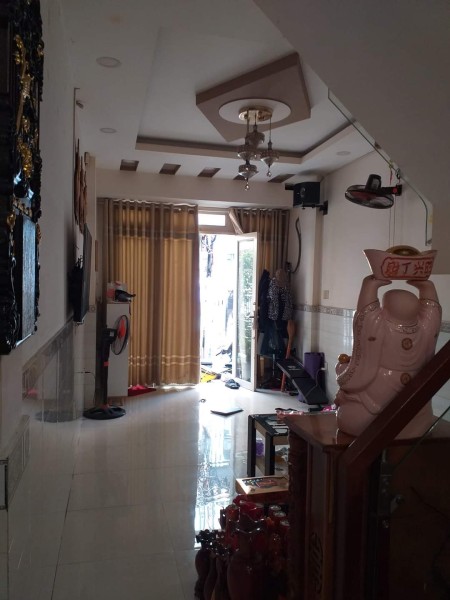 Bán nhà hẻm xe hơi 50m² - nhỉnh 4 tỷ-  ngã 5 Gò Vấp