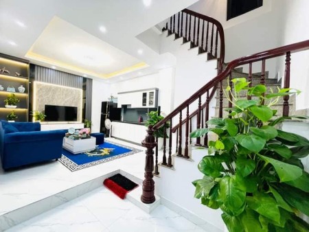 Bán nhà đẹp Trung Phụng, Đống Đa 32m, 5 tầng, mt 3,5m, giá 3.18 tỷ