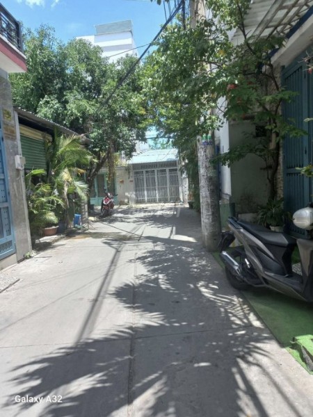 Bán nhà ngay Aeon Tân Phú đường số 15 hẻm xe hơi 1 trệt 2 lầu