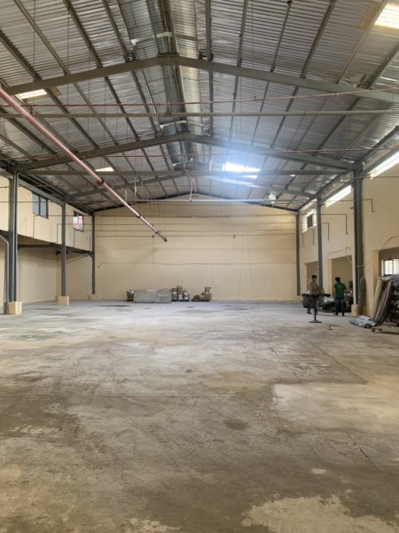 Cho thuê kho xưởng 325m2 vị trí đẹp mặt tiền đường QL1A, Bình Tân.