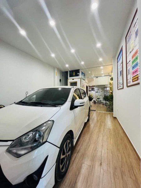 Bán nhà kinh doanh, ngõ ô tô Nguyễn Chí Thanh 40m, 5 tầng, mt 4.1m, giá 14.8 tỷ.