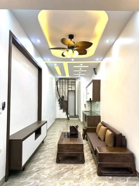 Bán nhà đẹp ở luôn Đại La, Hai Bà Trưng 37m, 5 tầng, mt 3m, giá 4.95 tỷ.