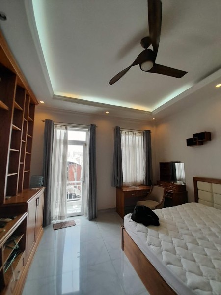 Nhà bán gấp Trường Chinh, HXH, khu VIP, tặng toàn bộ nội thất đẹp, 4.5 X 17.3, giá chỉ nhỉnh 11 tỷ