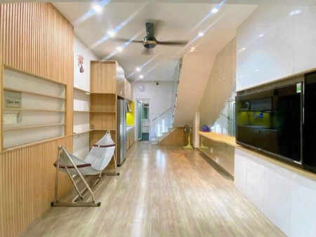 Chủ ngộp ngân hàng cần bán nhà 48m2 đường Nguyễn Văn Quỳ, phường Tân Thuận, quận 7Giá 2 tỷ