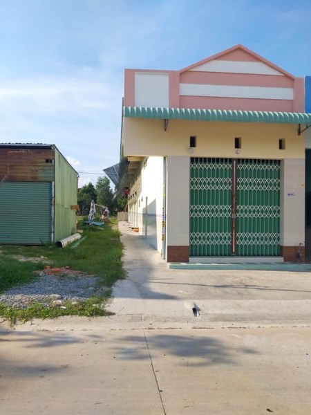 Tôi Chủ bán gấp 450M2 và 2 dãy nhà trọ, giá 1 tỷ 1. Gần chợ, sát trường học