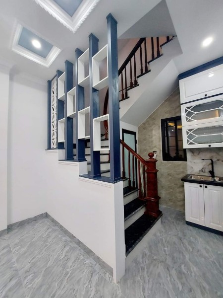 BÁN GẤP nhà mới đẹp không tì vết, 5 TẦNG DT 38M2, vị trí trung tâm nhất đô thị VĂN QUÁN,