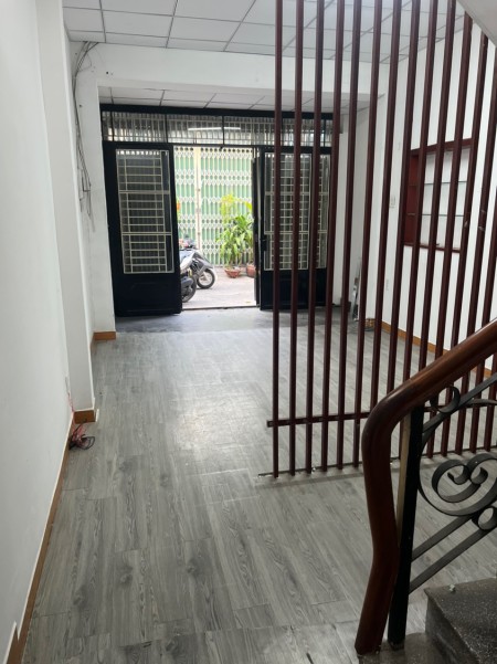Cho thuê nhà vi trí đẹp sát MT Dương Văn Dương quận Tân Phú 4 x12m.1 lầu 10trieu tl