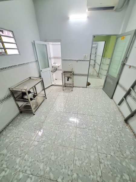 Phong trọ gác bêp may lanh thoáng mát sạch sẽ