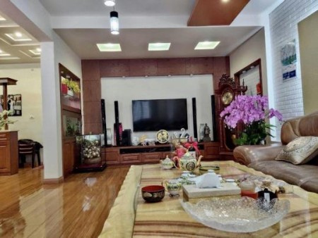 Bán nhà Hoàng Cầu PHÂN LÔ VIP KINH DOANH 62m2 5T giá 12.5 tỷ