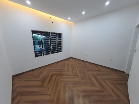 Bán nhà phố Giáp Bát ngõ thoáng, 34m2, 4 tầng xịn sò, 3 ngủ 3.2 tỷ
