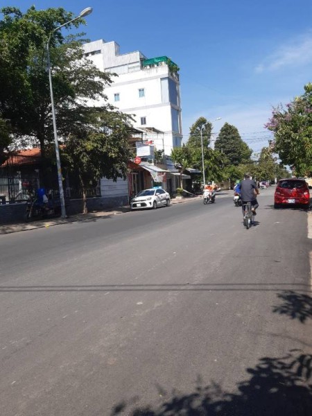 Cho thuê mặt bằng kinh doanh đường Hoàng Ngân P16 Quận 8
