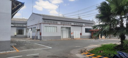 Cho thuê kho xưởng 4800m2 mặt tiền đường Võ Văn Vân, Bình Chánh.