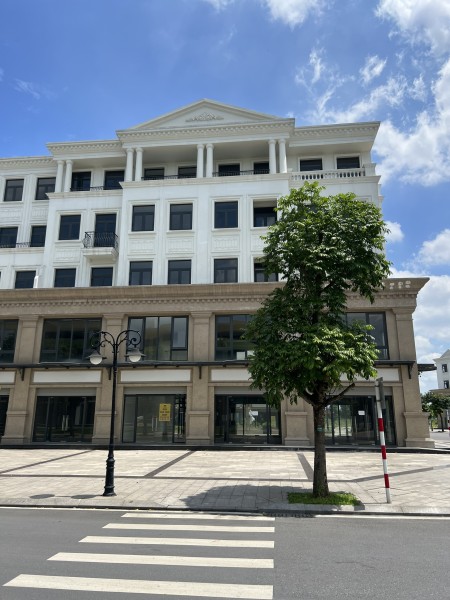 Bán shophouse TMDV 152m2 mặt đường 20m giá 10.2 tỷ tại Vin Gia Lâm (0985941715)