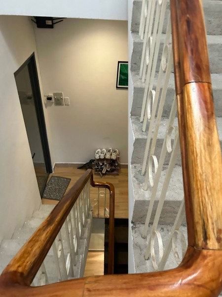 Bán nhà MT nhánh Phan Đăng Lưu, phường 7, Phú Nhuận ( 4x19.5m 78m2 đất 4 Tầng ) Vị trí đẹp 14.8 Tỷ