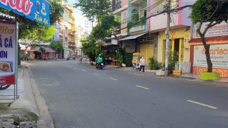 Bán gấp nhà 7A Thành Thái Q10 21 tỷ chốt bán 17,5 tỷ trong tháng 7/23, sẵn hợp đồng thuê 384 triệu