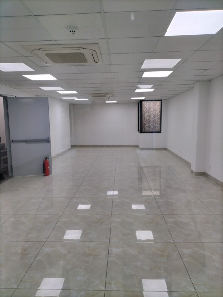 Cho thuê văn phòng đẹp giá tốt Etown đường Ấp Bắc Tân Bình dt 140m2 giá thuê 29 triệu/tháng đã PQL