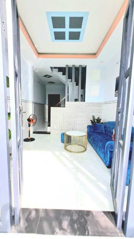 Bán nhà ngay trung tâm Mỹ Hạnh Nam, cách Hóc Môn Tphcm 10p đi xe