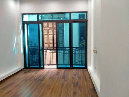 Chủ cần bán gấp nhà Nguyễn Trãi - Lô góc thoáng - Ngõ ba gác - 30m2 - 4 tầng