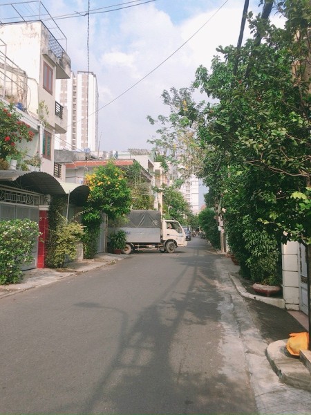 Ngang 10m dài 20m, CN: 180m2, HXH đường Nguyễn Xí ngày Vincom, P26, Bình Thạnh, Tphcm chỉ 94Tr/m2
