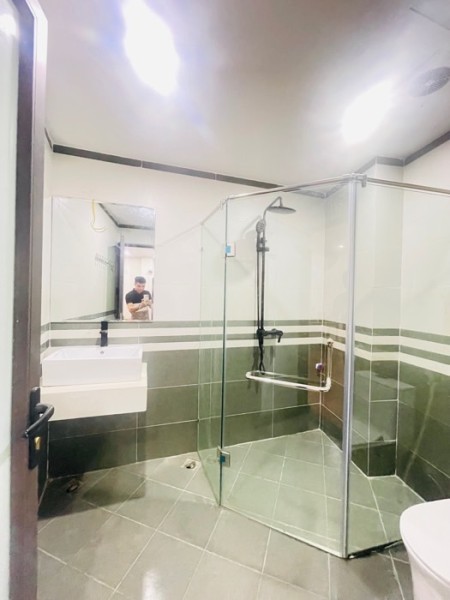 Bán nhà Nguyễn Trãi, nội thất lung linh, 40m2, 4.6 tỷ