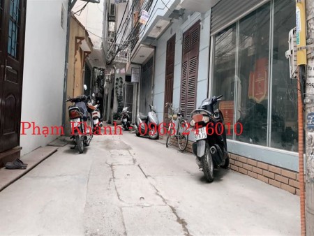 Cần bán nhà Hoàng Hoa Thám, 31m 5 tầng, 5,2 tỷ